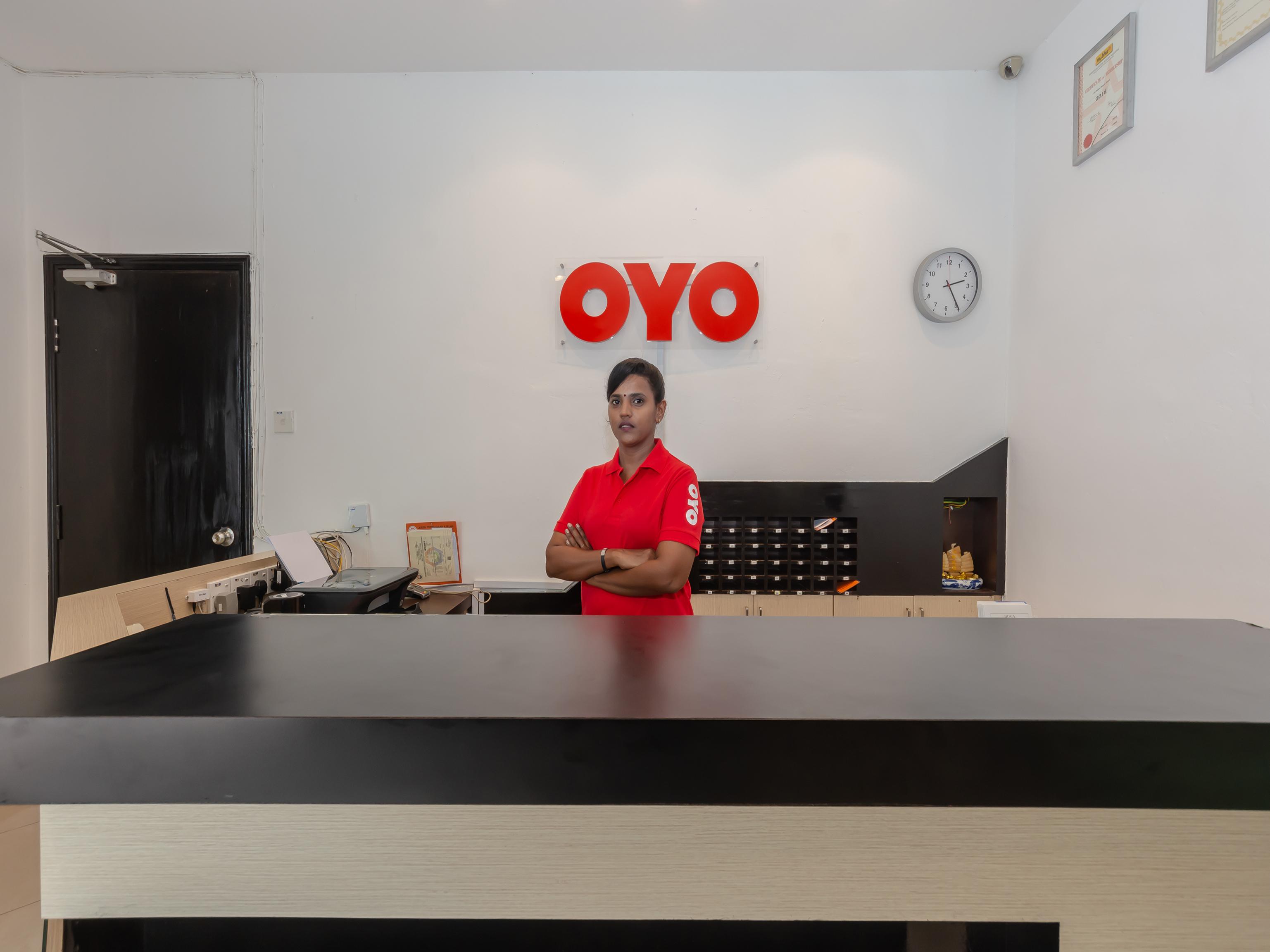 Oyo 1192 Hash House Hotel Малакка Экстерьер фото