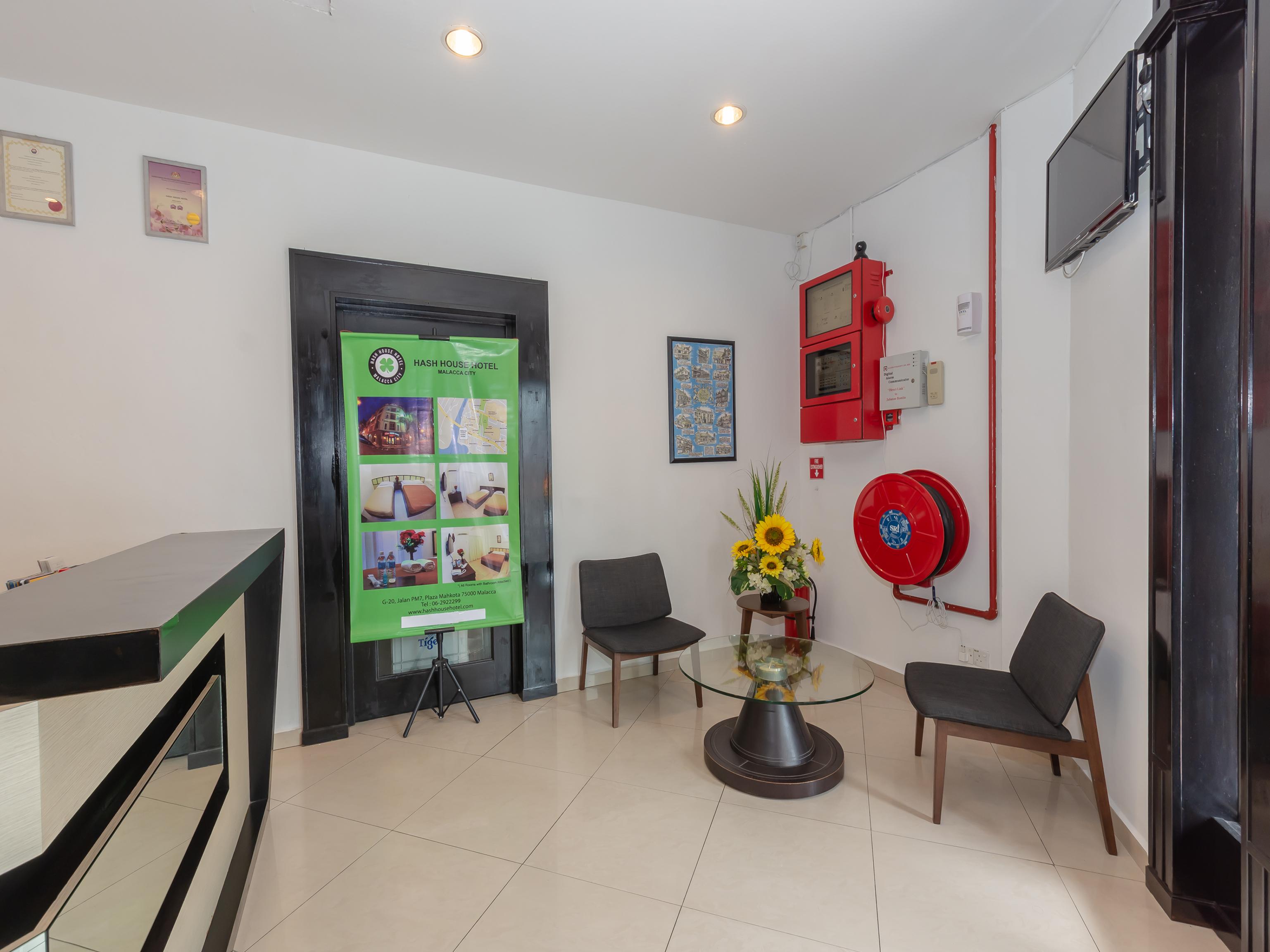 Oyo 1192 Hash House Hotel Малакка Экстерьер фото