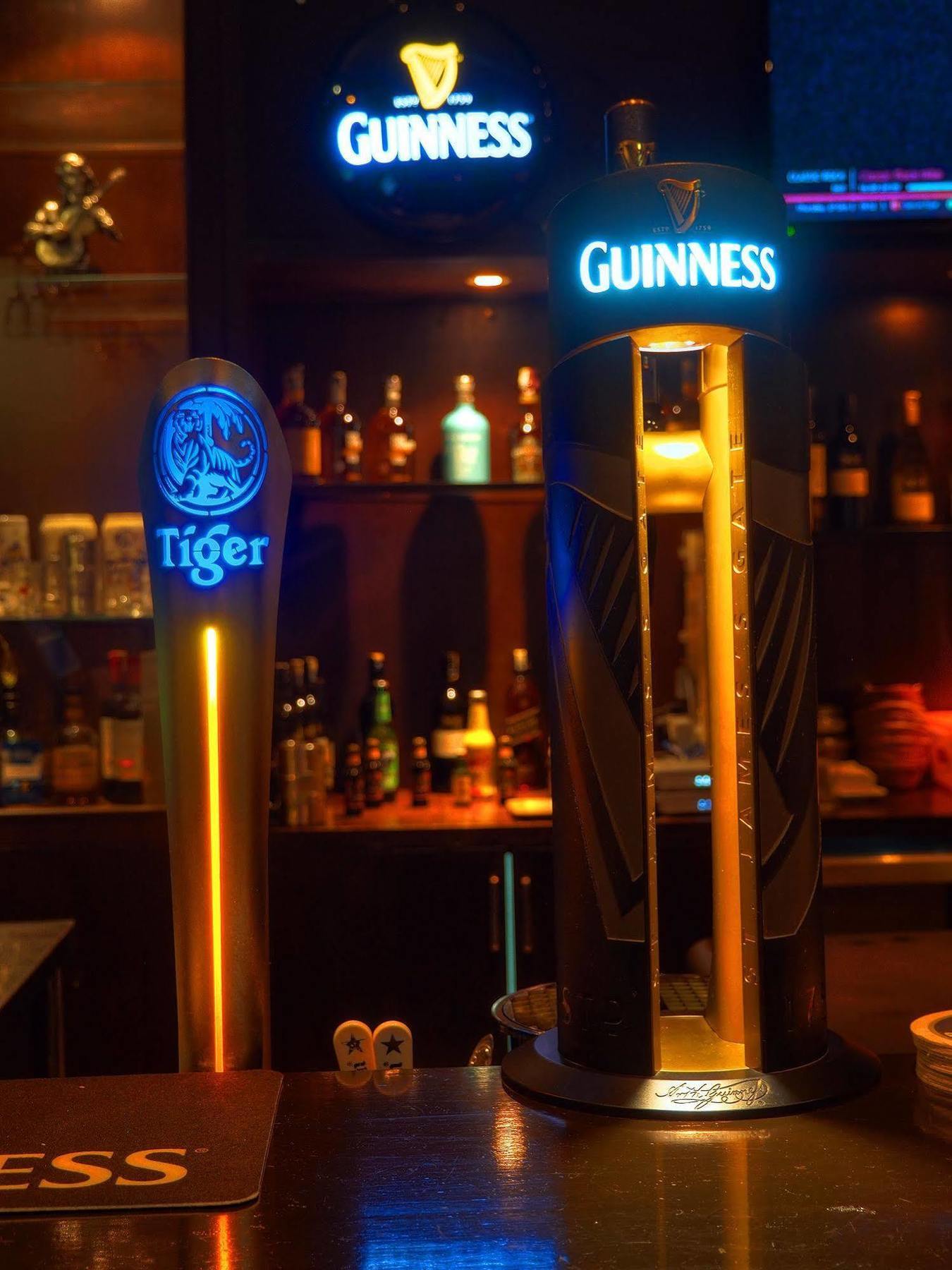 Oyo 1192 Hash House Hotel Малакка Экстерьер фото
