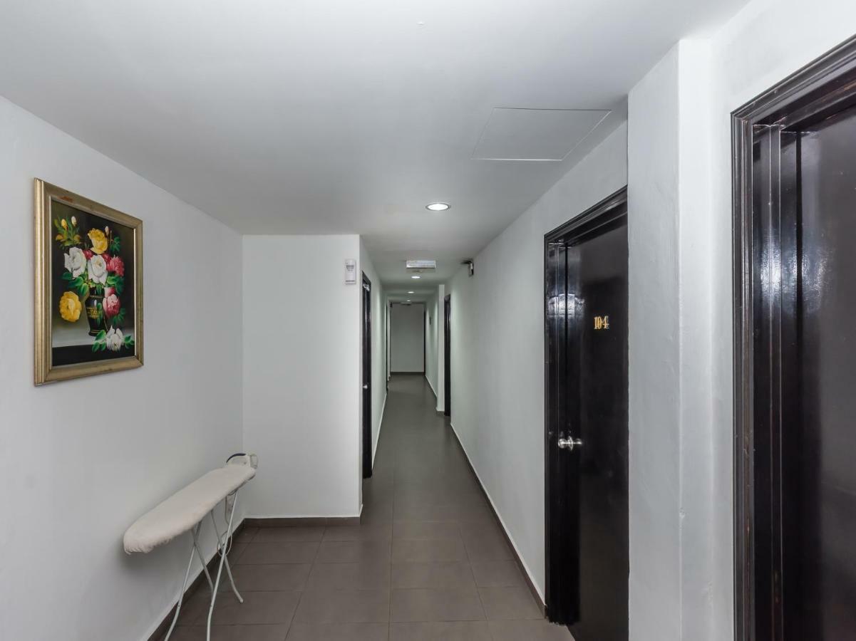 Oyo 1192 Hash House Hotel Малакка Экстерьер фото